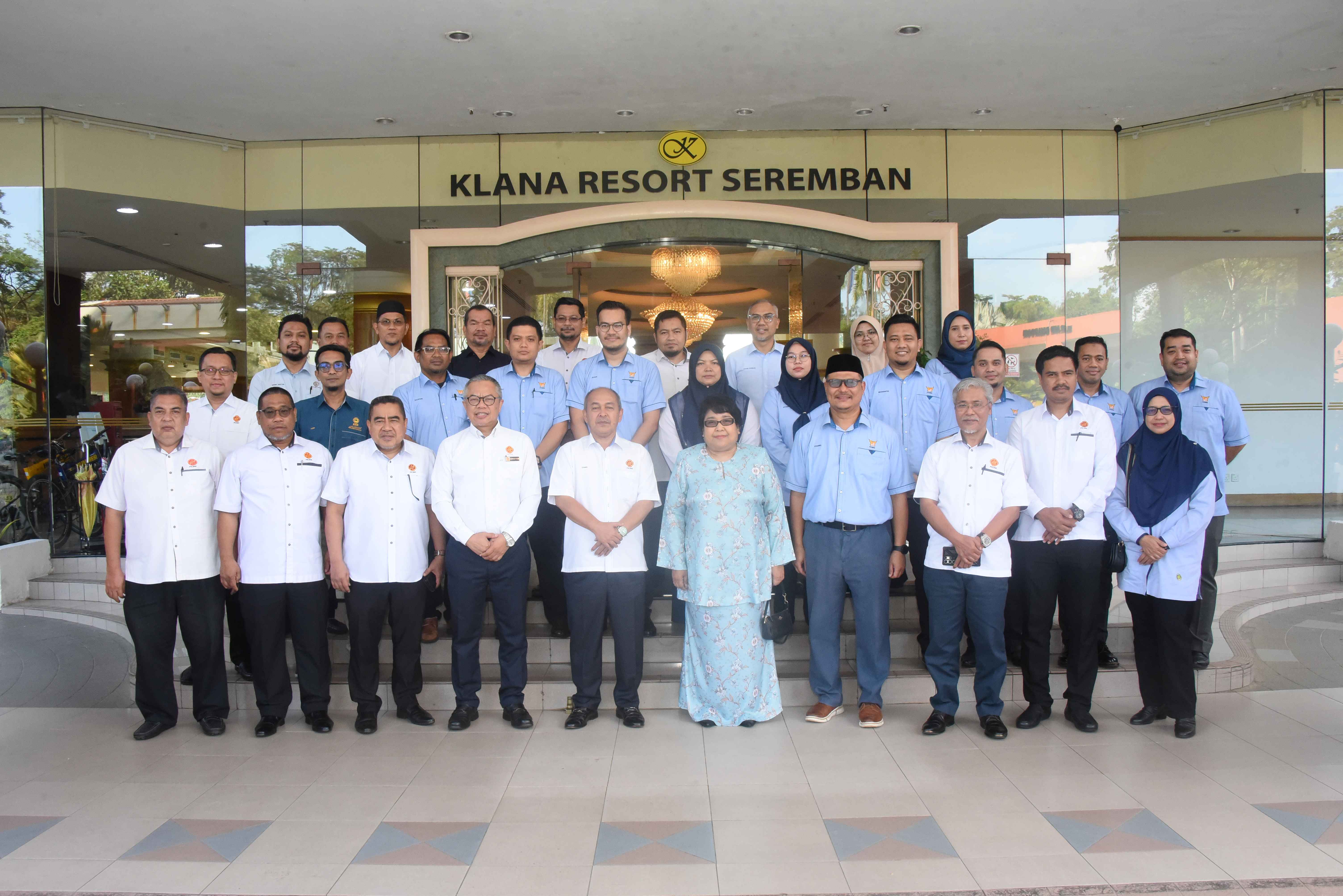 Perbadanan Kemajuan Iktisad Negeri Kelantan - KUNJUNGAN HORMAT PKINK KE ...